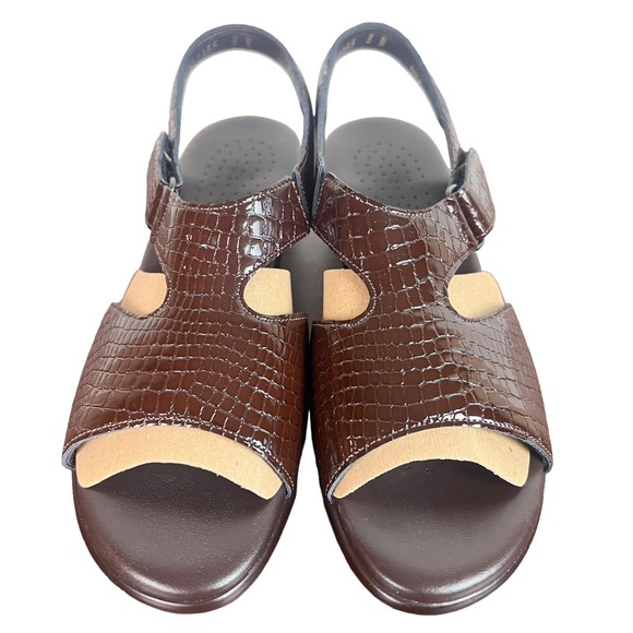 SAS Suntimer Sandals Women's 8 Narrow Brown Patent Leather Croc Block Heels - Picture 5 of 16